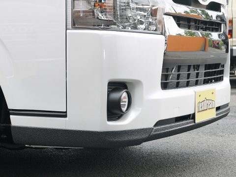 Hiace ×　LINE-X　フロントリップLINE-X塗装